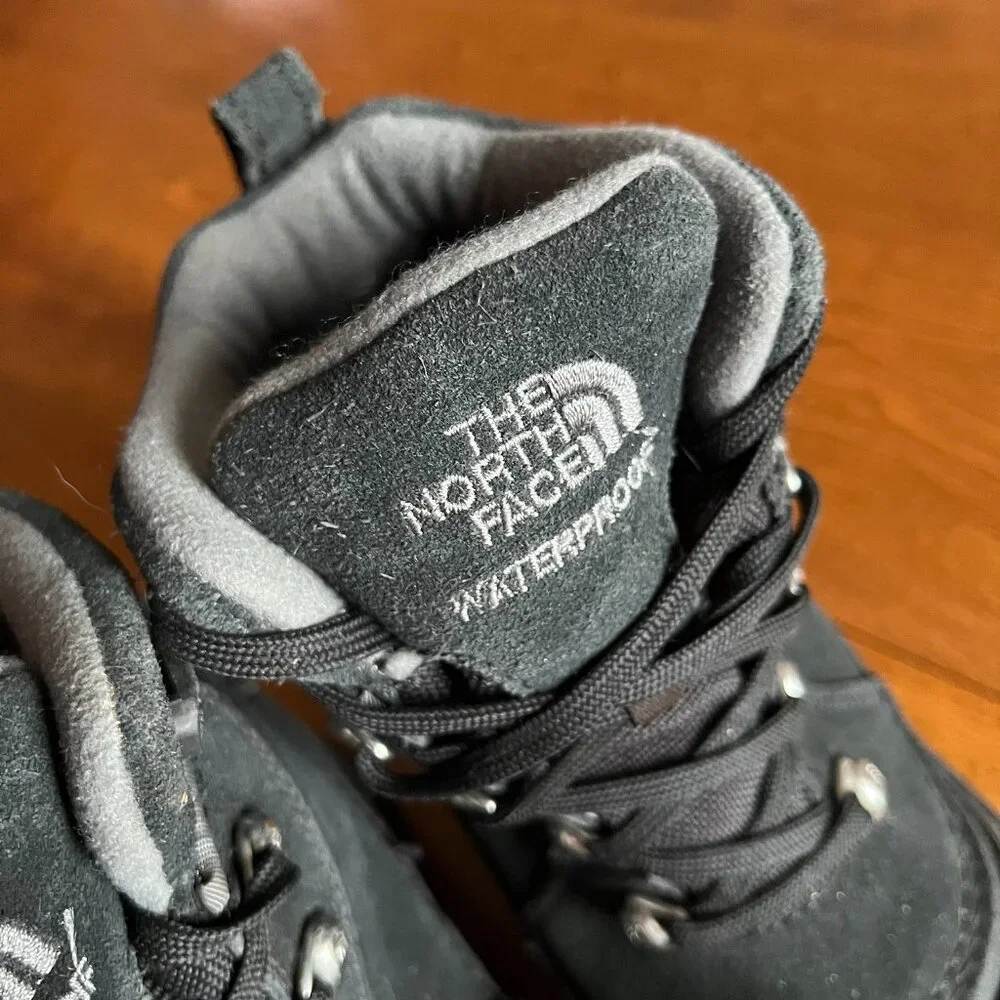 The North Face black winter Chilkat boots 2